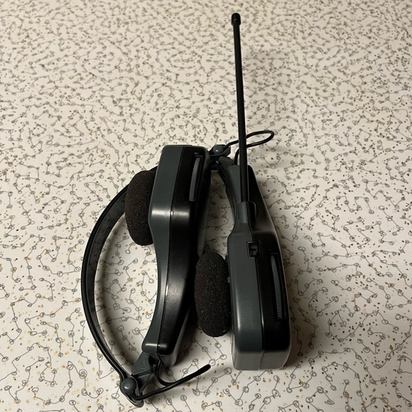 Sports Receiver Headphones - Picture 7 of 10